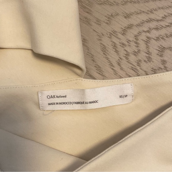 OAK + FORT Nude Asymmetrical Crop Top - Picture 3 of 3